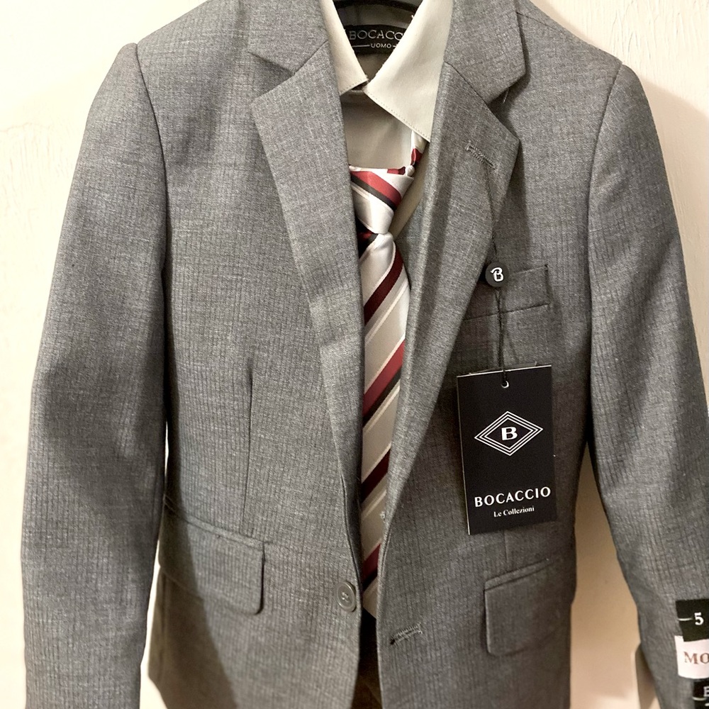 NWT. 5 Piece Dark Gray Suit set. Boys size 6R. Ready for special occasions.